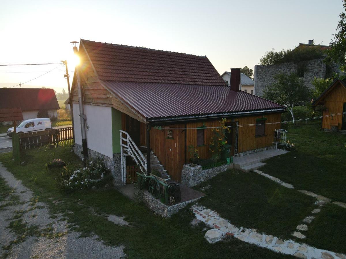 Ivona - Kuca Za Odmor Perusic - Stara Lika Apartment Luaran gambar