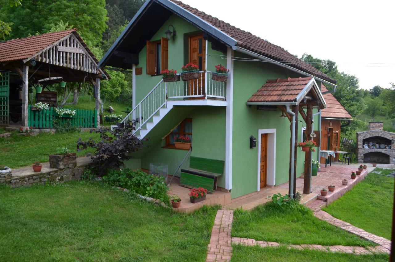 Ivona - Kuca Za Odmor Perusic - Stara Lika Apartment Luaran gambar
