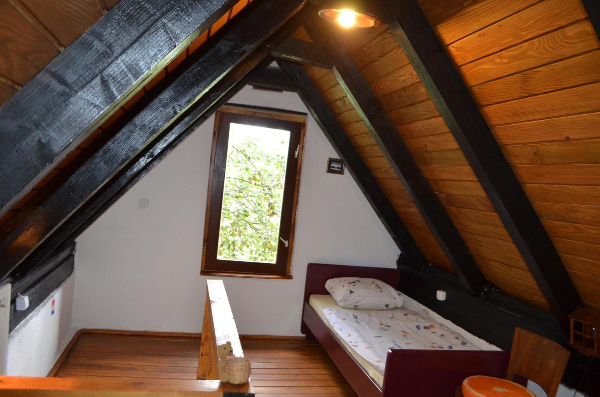 Ivona - Kuca Za Odmor Perusic - Stara Lika Apartment Luaran gambar