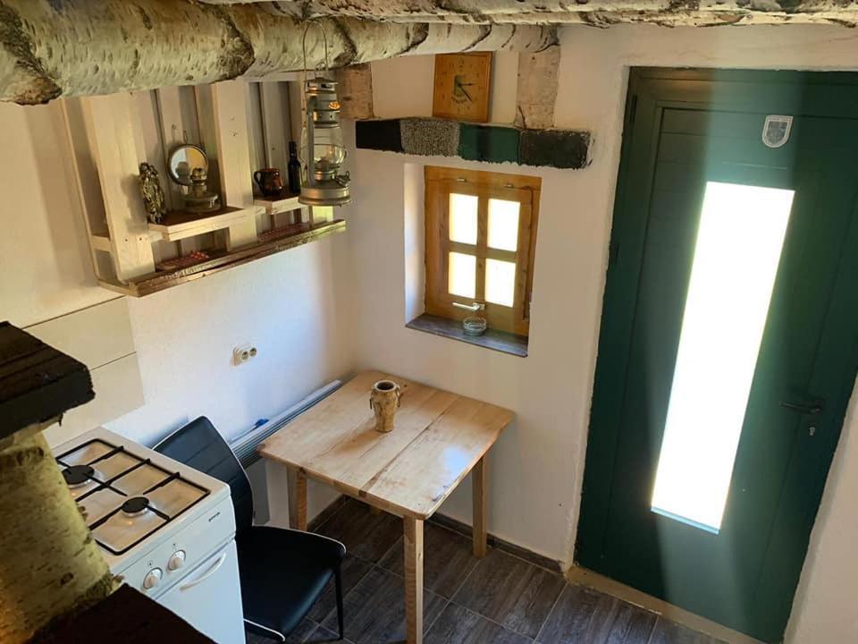 Ivona - Kuca Za Odmor Perusic - Stara Lika Apartment Luaran gambar